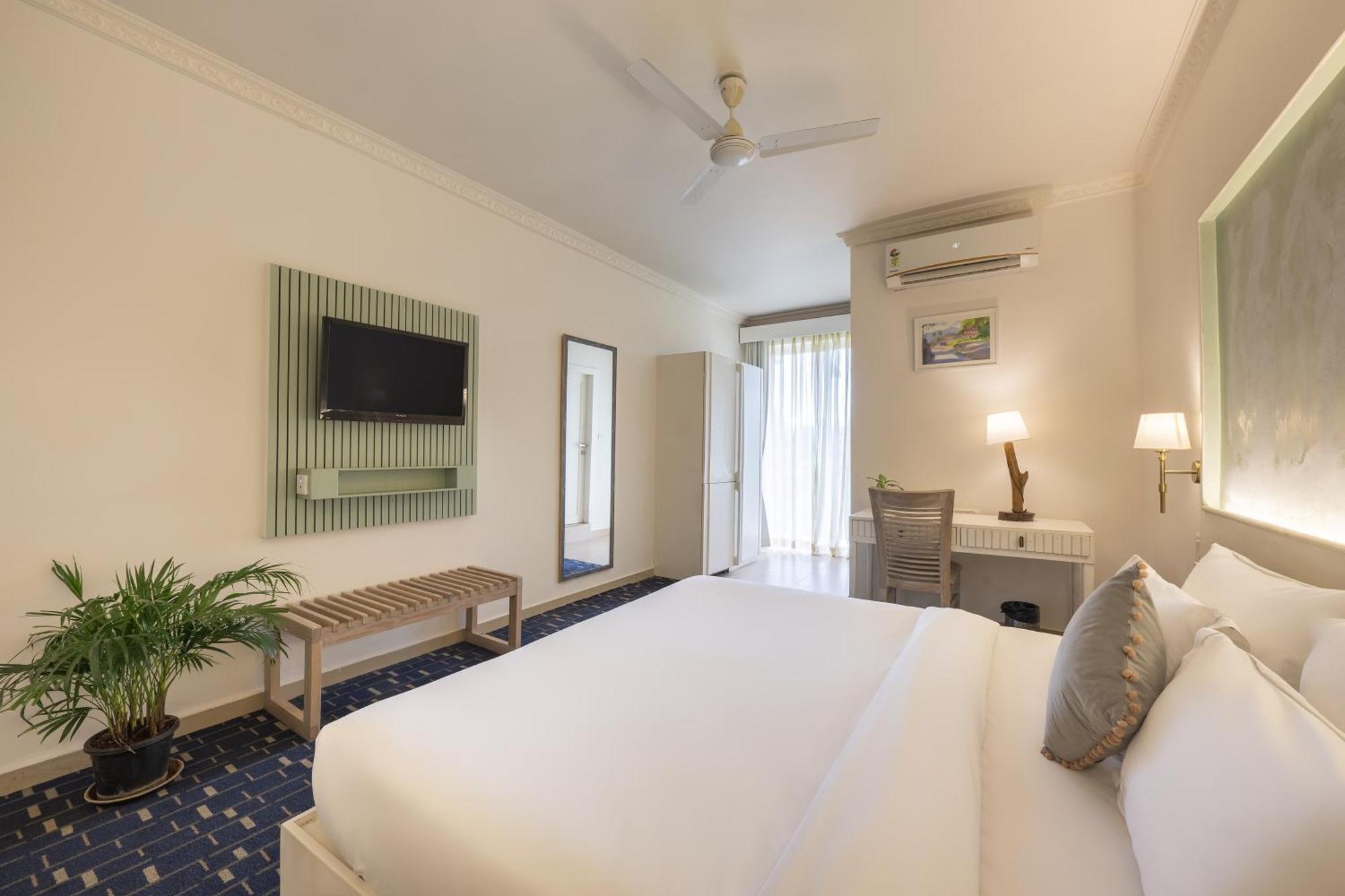 فندق Echor Samara Morjim Goa Sea View Restro المظهر الخارجي الصورة