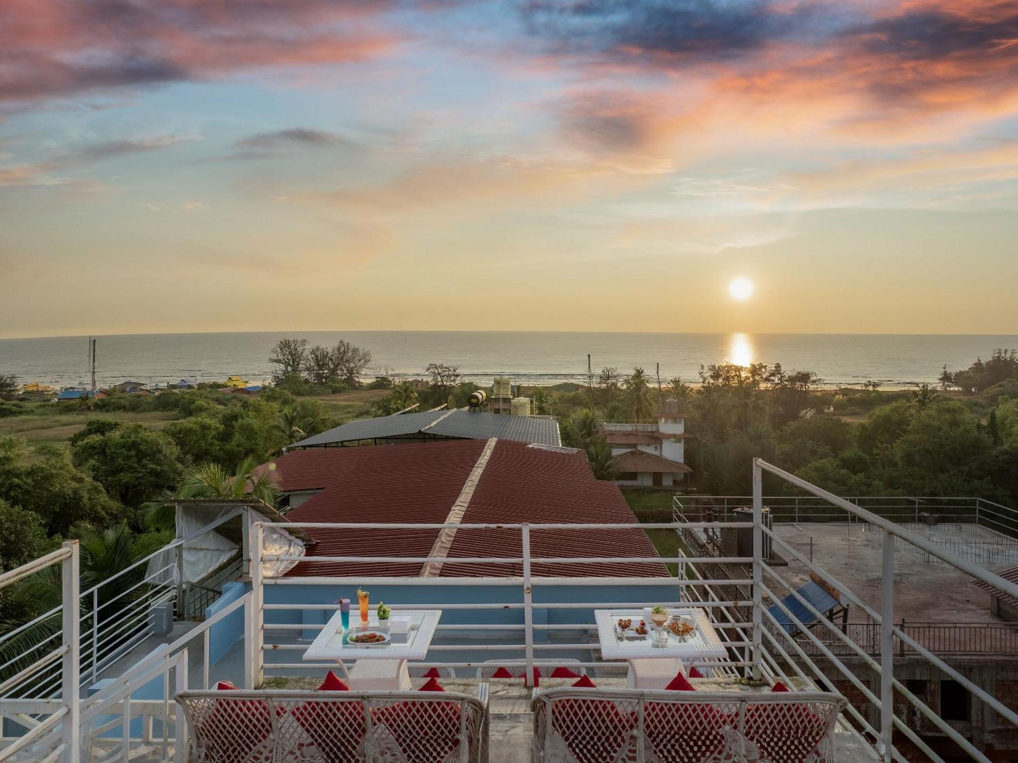 فندق Echor Samara Morjim Goa Sea View Restro المظهر الخارجي الصورة